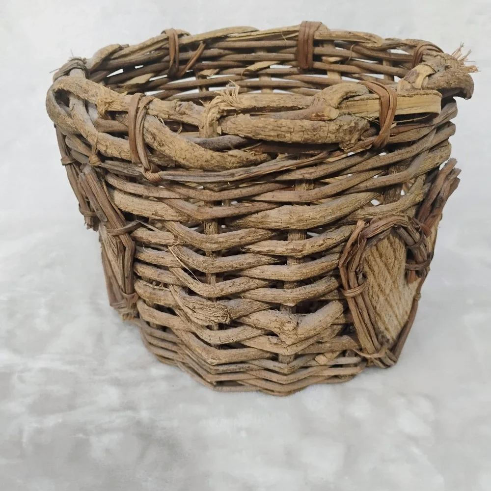 Rustic Wicker Basket Planter Heart Accent Farmhouse Cottagecore Decor